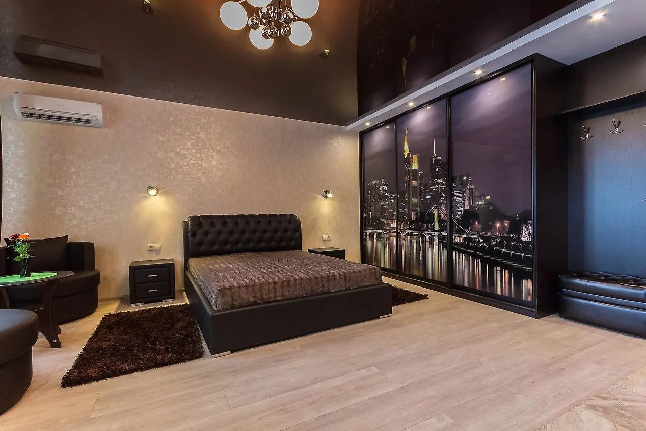Apartment Проспект Дзержинского 11, Рядом Метро Грушевка И Гостиница Ренессанс