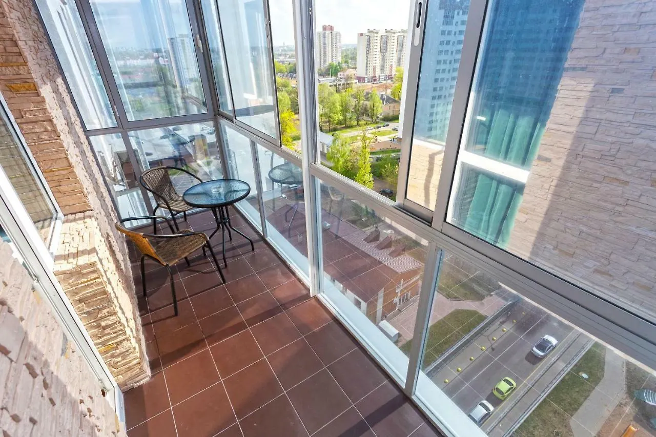 Apartment Проспект Дзержинского 11, Рядом Метро Грушевка И Гостиница Ренессанс